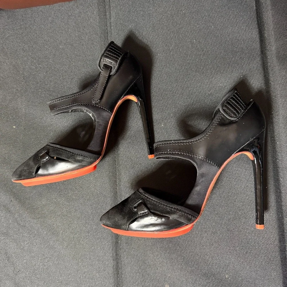 L.A.M.B. Black Leather Suede Ankle Strap Stiletto Heels‎ Womens 5.5M